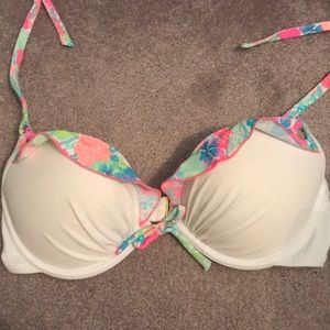 NEVER WORN add 2 cups bikini top from VS